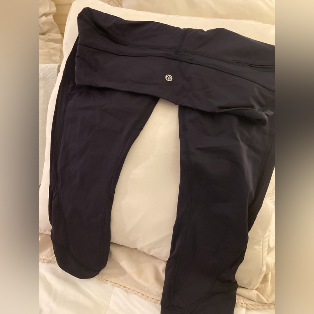 Lulu size 10 reversible leggings.